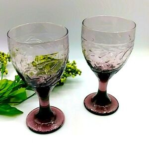 🍇HP! 2 Deep Purple Beverage Glass Goblets. Stemmed.